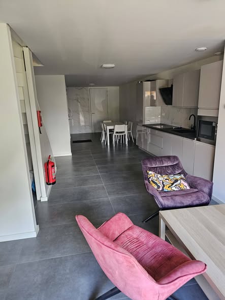 Kamer - Onbekend/Amsterdam (€1000.00/166.00m2)