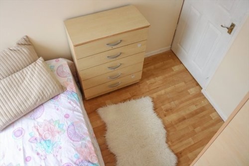 Kamer - Plaats/Den Haag (€360.00/8.00m2)