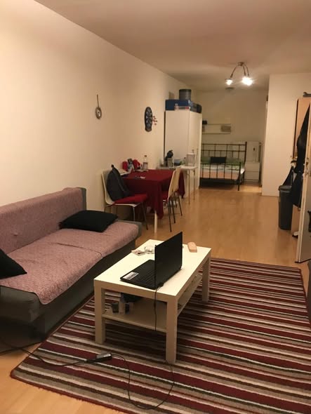 Studio - Nieuwezijds Voorburgwal/Amsterdam (€1750.00/30.00m2)