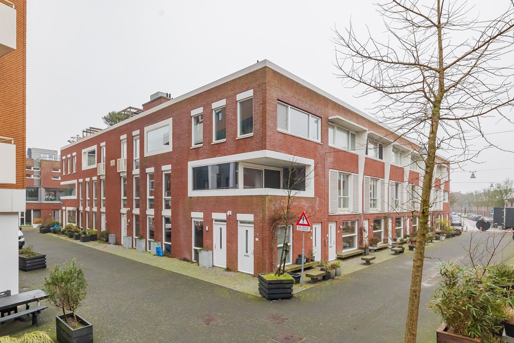 Huurwoning - Fanny Blankers-Koenplein/Haarlem (€3500.00/130.00m2)