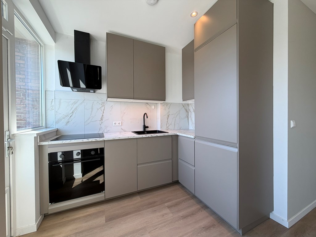 Appartement - Admiraal De Ruyterweg/Rotterdam (€2250.00/67.00m2)