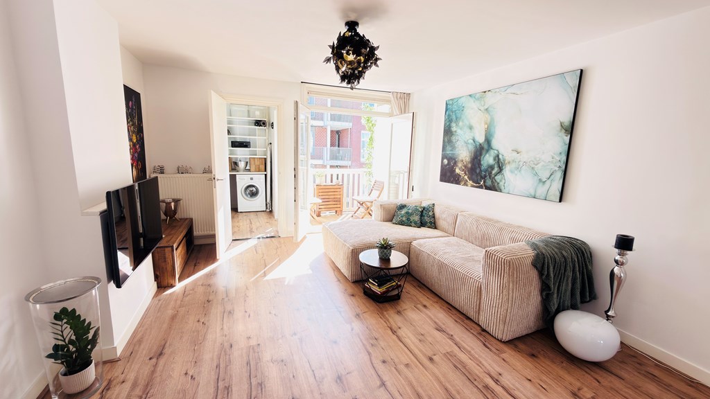 Appartement - Van Hogendorpstraat/Amsterdam (€2500.00/65.00m2)