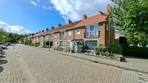 Huurwoning - van Musschenbroekstraat/Den Bosch (€2300.00/120.00m2)