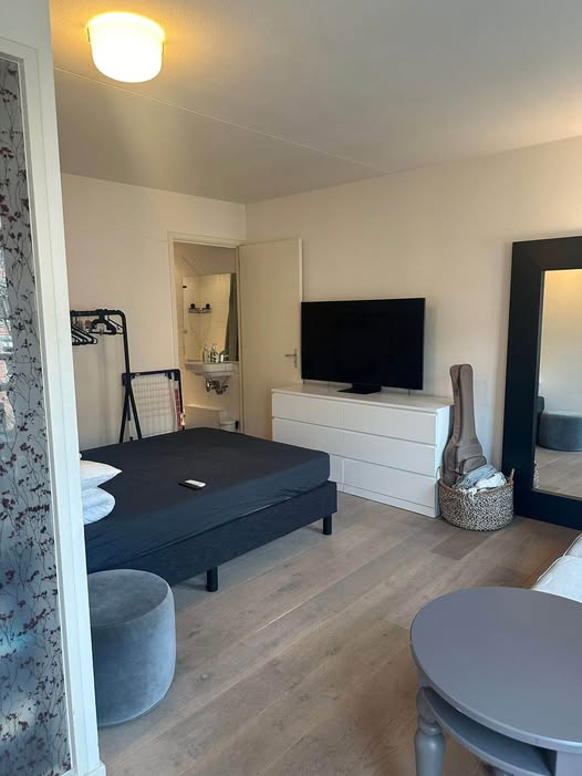 Kamer - Onbekend/Amsterdam (€1250.00/25.00m2)