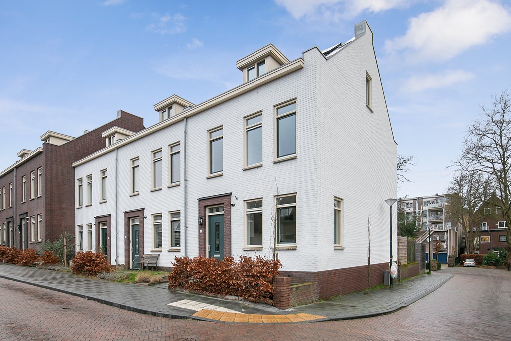 Huurwoning - Cornelis Koningstraat/Oosterbeek (€1995.00/141.00m2)