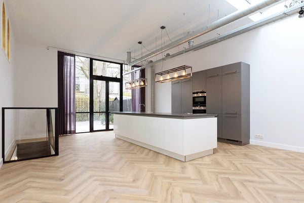 Appartement - Van Beverningkstraat/Den Haag (€3795.00/200.00m2)