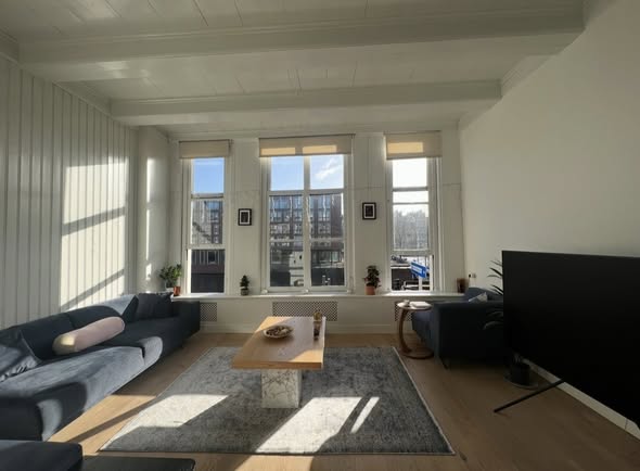 Kamer - Onbekend/Amsterdam (€2500.00/75.00m2)
