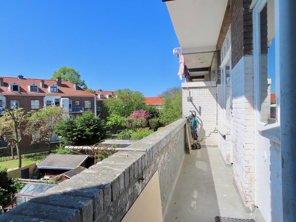 For rent Apartment Den Haag (Troelstrakade €390/80m2) · kamer.nl