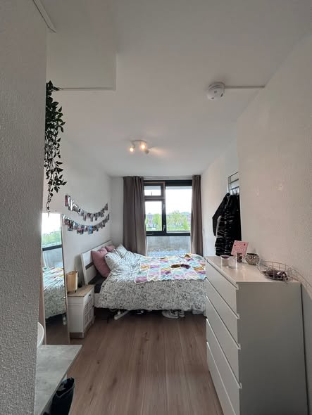 Kamer - Zuid-Oost/Amsterdam (€515.00/12.00m2)