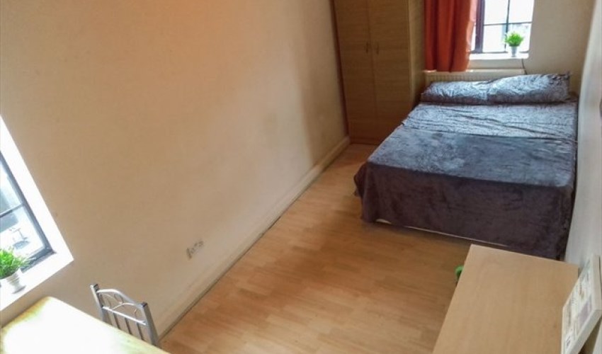 Kamer - Catharina van Rennesstraat/Den Haag (€500.00/15.00m2)