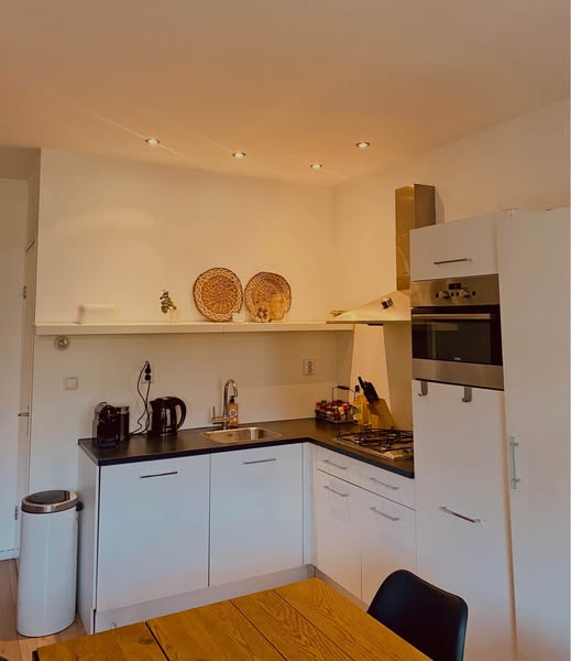 Kamer - Stadionbuurt/Amsterdam (€1050.00/12.00m2)