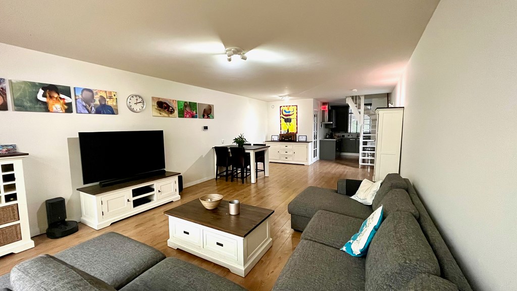 Studio - Mozartrode/Zoetermeer (€2750.00/120.00m2)