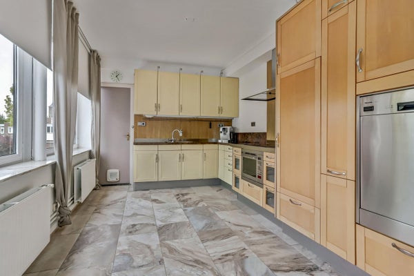 Appartement - Hoofdstraat/Landgraaf (€1975.00/204.00m2)