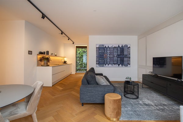 Appartement - Fokke Simonszstraat/Amsterdam (€3450.00/74.00m2)