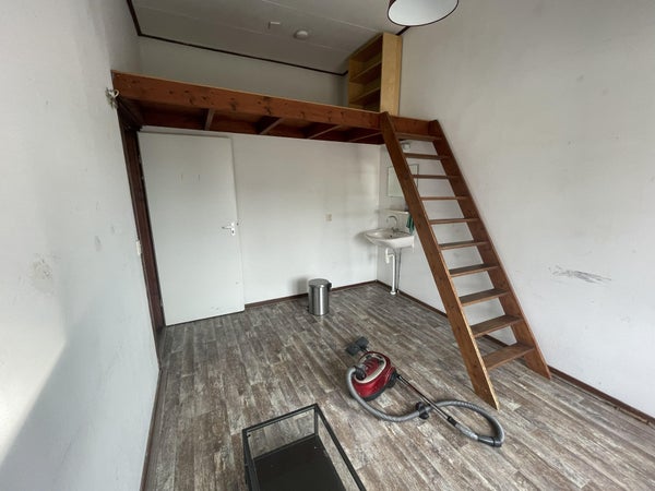 Kamer - Haarlemmerstraat/Leiden (€680.00/18.00m2)