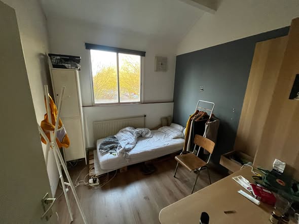 Kamer - Voorthuizenstraat/Amsterdam (€580.00/12.50m2)