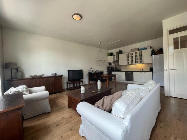 Appartement - Bazuinslaan/Bedum (€1425.00/80.00m2)