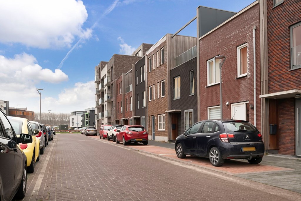 Huurwoning - Ierlandstraat/Almere (€2500.00/142.00m2)