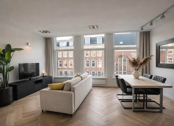 Appartement - Albert Cuypstraat/Amsterdam (€2495.00/60.00m2)