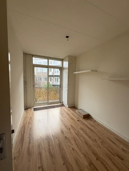 Kamer - Hoofddorpplein/Amsterdam (€725.00/9.50m2)