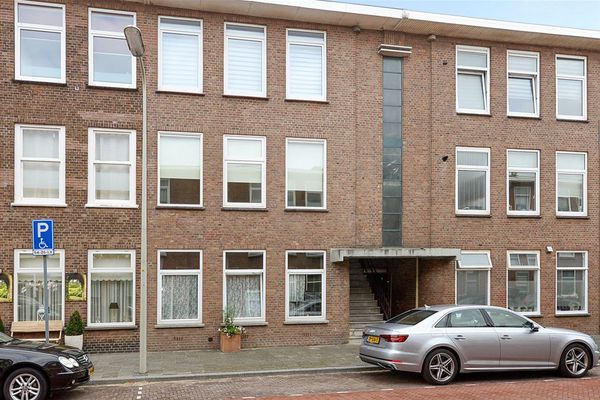 Apartment Pluvierstraat in Den Haag